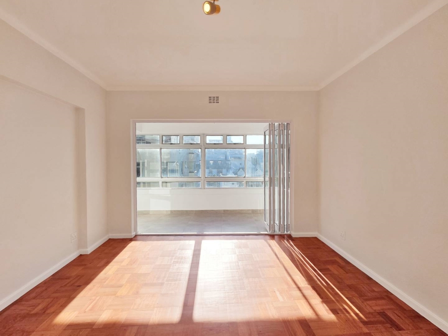 2 Bedroom Property for Sale in Sea Point Western Cape